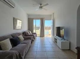 Peaceful Apartment with Double Bed - Oak Breeze