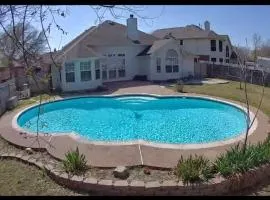 Comfy 3-Bedroom Home in Arlington