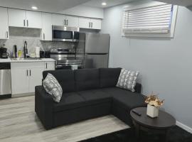 Mercy's lodge，位于萨斯卡通的带停车场的酒店