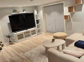 City Serenity Suite，位于哈尔斯塔的酒店