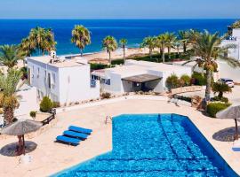 Sunset Deluxe Villa and Studios，位于帕福斯的酒店