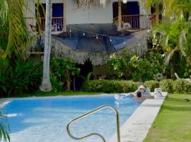 Villas Mana - Playa Bonita Las Terrenas NearBeach WiFi Pool，位于拉斯特拉纳斯的酒店