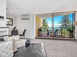 Glenelg Panorama - Seaside Bliss with Jetty Views