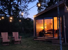 Tiny house met privé hottub，位于Vledder的酒店