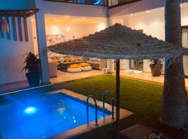 Oasis TIFNIT Villa with Pool View No vis A vis，位于Draïd的酒店