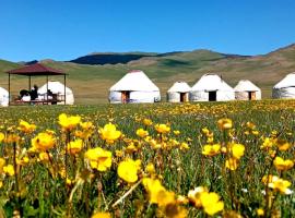 Yurtcamp Rahat，位于Kyzylemgek的酒店