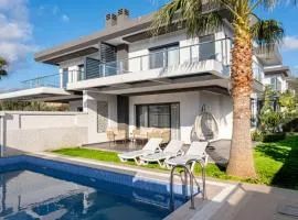 Çeşme lüks huzurlu yeni villa