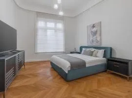 SUPREME Experience at Markovits Palace