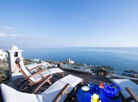 Perla nel blu villa affacciata sul mare，位于康加德马里尼的酒店