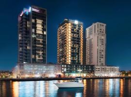 The First Collection Dubai Waterfront，位于迪拜的酒店
