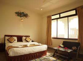 Golden Bird Pushkar，位于布什格尔的酒店
