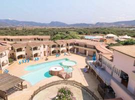 ISA-Hotel with swimming pool just 300 mt from the Baia delle Mimose-beach，位于巴德希的酒店