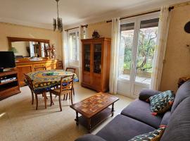 Maison avec 3 chambres et jardin，位于Saint-Estève的酒店