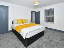 Townhouse @ 24 Brunswick Place Stoke