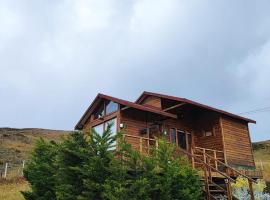 villas de la montaña, Tona, Berlin Santander，位于Tona的酒店