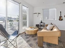 Pine at Evergreen - Boutique Hotel