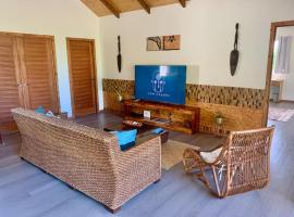 Holiday house Nuupure - Accès plage privée & terrain de Pickelball，位于Maatea的酒店