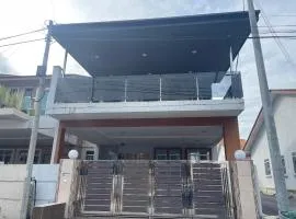 YY Palace Pagoh Jaya