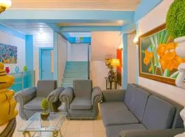 RedDoorz at La Maria Pension And Tourist Inn