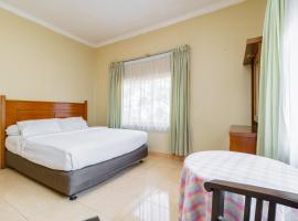 Urbanview Hotel Cendrawasih Lahat By RedDoorz，位于Muaraenim的酒店