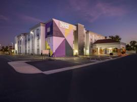 Spark by Hilton Phoenix-Glendale-Peoria，位于格伦代尔的酒店