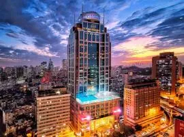 广东亚洲国际大酒店，位于广州的尊贵型酒店