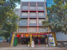 Hotel AeroStar Grand near Yashobhoomi, Dwarka，位于新德里的酒店