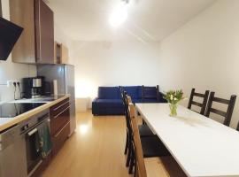 3 bedroom house with 2 bathrooms in Dusseldorf - Haus mit 3 Schlafzimmer 2 Badezimmer in Düsseldorf，位于杜塞尔多夫的酒店