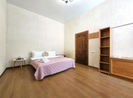 Однокімнатна квартира біля ЦУМу в центрі Полтави Документи для відряджень Безконтатне заселення 24-7，位于波尔塔瓦的酒店