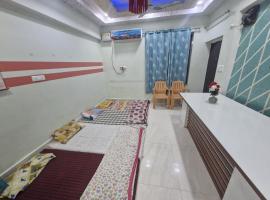 New Mahakumbh Homestay，位于Jhūsi的酒店