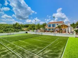 Villa Mek