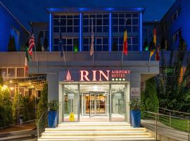 RIN Airport Hotel，位于奥托佩尼的酒店