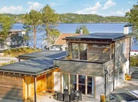 3 Bedroom Awesome Home In Mosterhamn