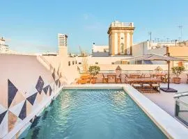 Awesome Apartment In Cádiz With Kitchen