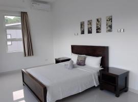 Luxury Vacation Villa in Seychelles by CliffHanger Villas，位于Misere的酒店