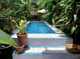 Ocean Villa - Private Pool House with Sea View，位于Putatan的酒店
