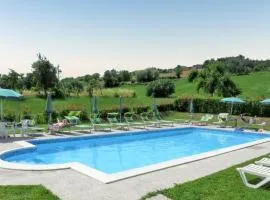 Charming house with shared pool in Caprese Michelangelo