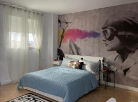 Panoramic Condo in Tirana!，位于地拉那的酒店