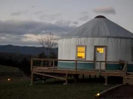 Magical-Upscale-Yurt-Private-View-Hot Tub-Fire Pit
