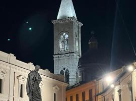 Casa Floridea，位于苏尔莫纳的酒店