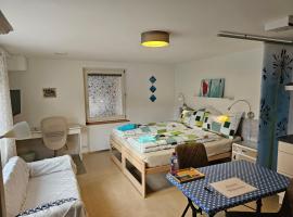 侏罗帕克住宿加早餐旅馆，位于M&ouml;nthal 的宠物友好酒店