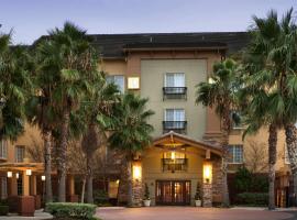 Larkspur Landing Extended Stay Suites Sacramento，位于萨克拉门托的酒店