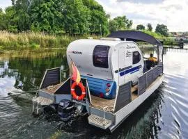 Hausboot auf der Peene, Demmin