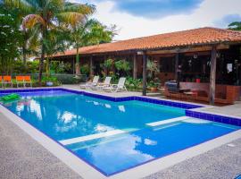 Casa Campestre Exclusiva con Piscina - Rozo，位于帕尔米拉的酒店