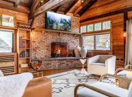 Couple's Retreat Lodge with Hot Tub and River Views