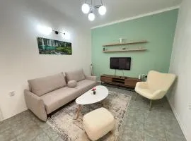 Florence family 2BDR Apt - min from Serdika w WiFi