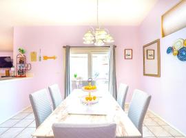 Private Guestrooms in North Las Vegas Area，位于拉斯维加斯的酒店