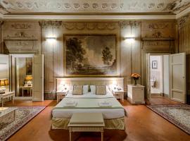 奎恰尔迪尼宫殿酒店，位于佛罗伦萨圣佛雷迪亚诺的酒店