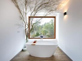 Caba&ntilde;a del Bosque，位于卡涅利亚斯的木屋