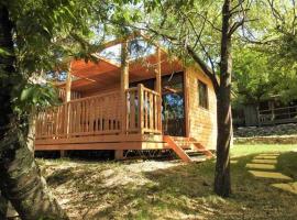 Chalet 3 étoiles - Piscine - eeigai，位于Darbres的酒店